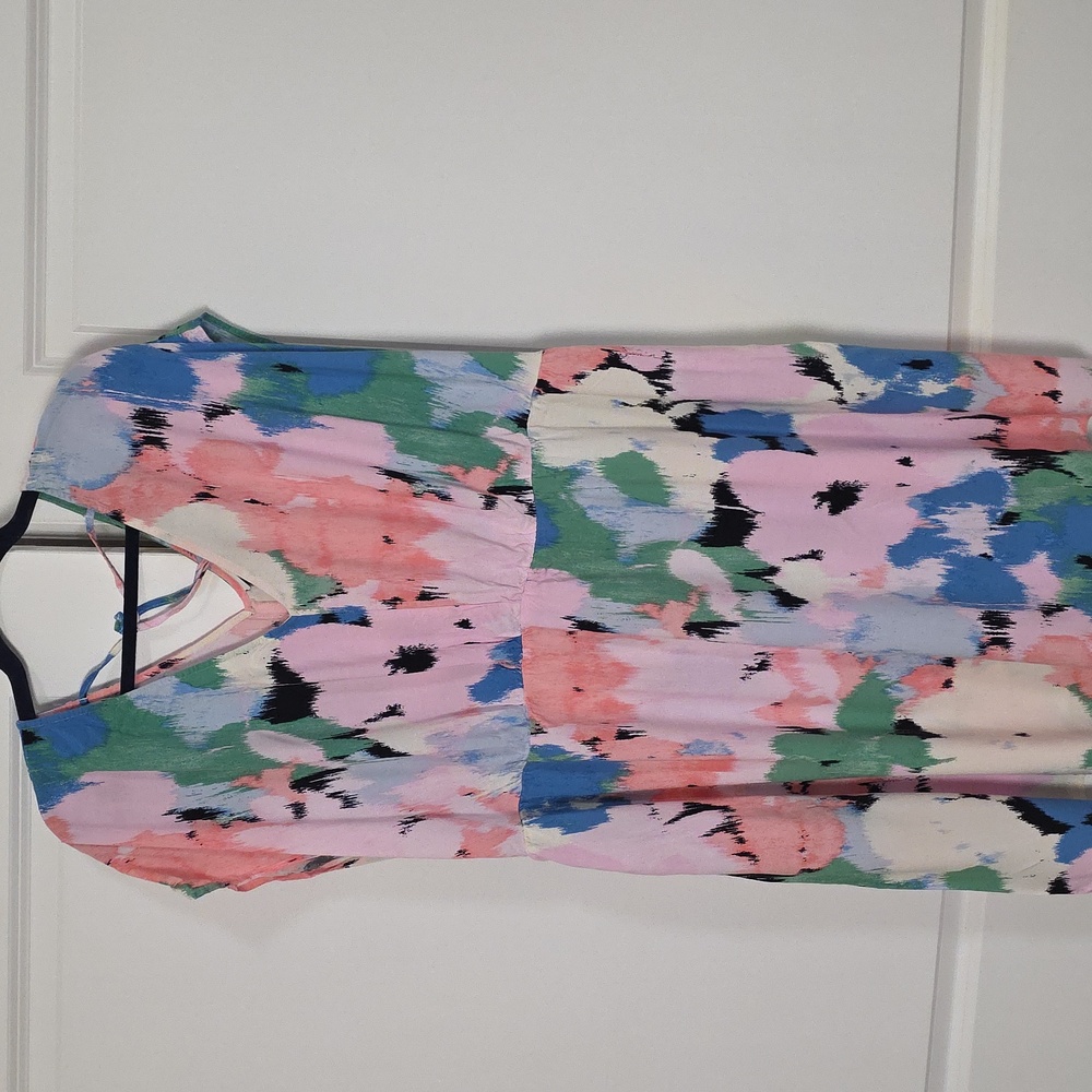 NWOT Ava & Viv Pink and Blue Abstract Dress